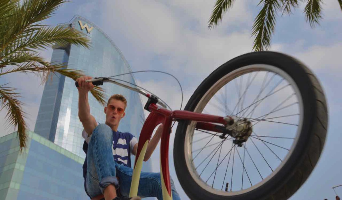 Op je achterwiel bij Hotel W in Barcelona